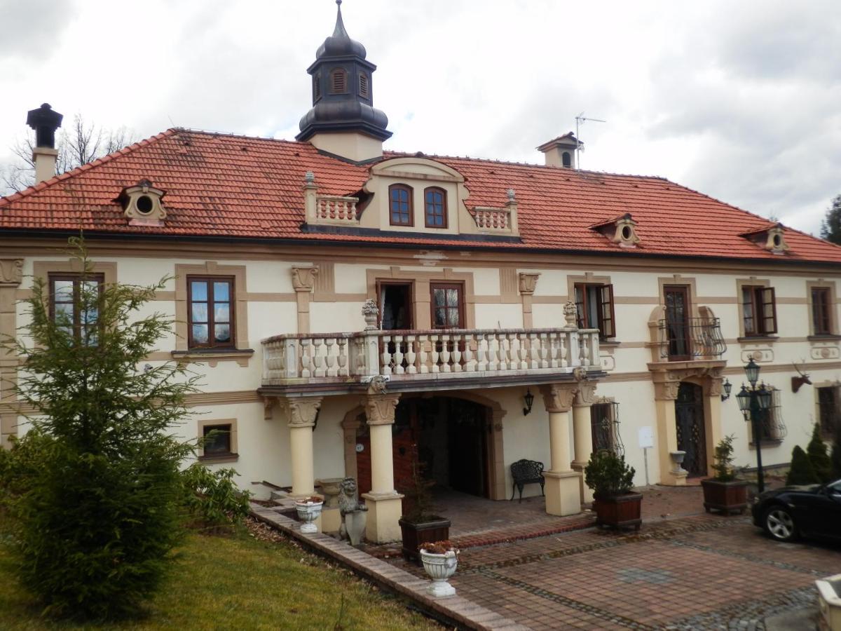 Zamecek Zdiky - Zamecky Apartman Bujanov Exterior photo