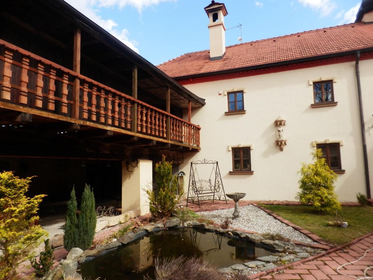 Zamecek Zdiky - Zamecky Apartman Bujanov Exterior photo