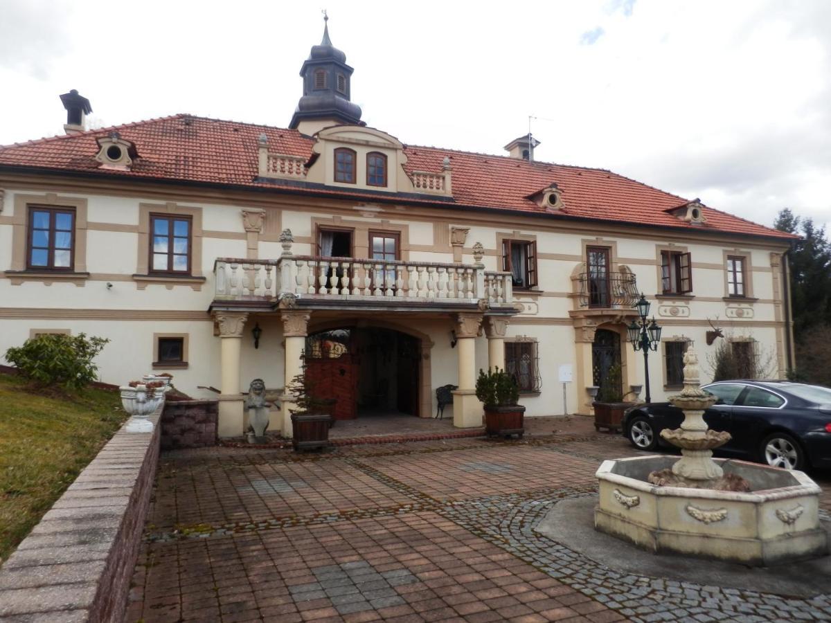 Zamecek Zdiky - Zamecky Apartman Bujanov Exterior photo