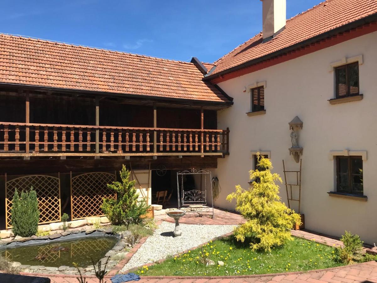 Zamecek Zdiky - Zamecky Apartman Bujanov Exterior photo